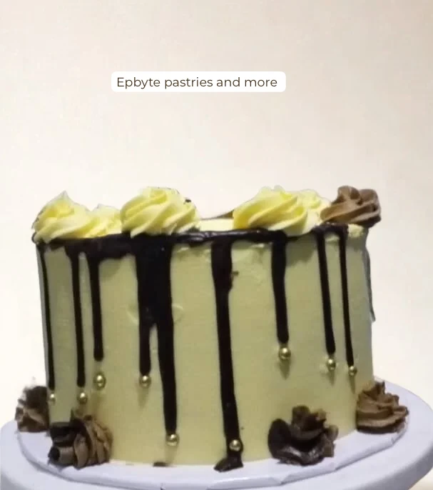 Chocolate dripping cake